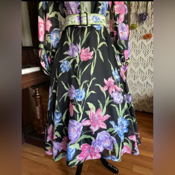 Vintage floral dress - Picture 8 of 11
